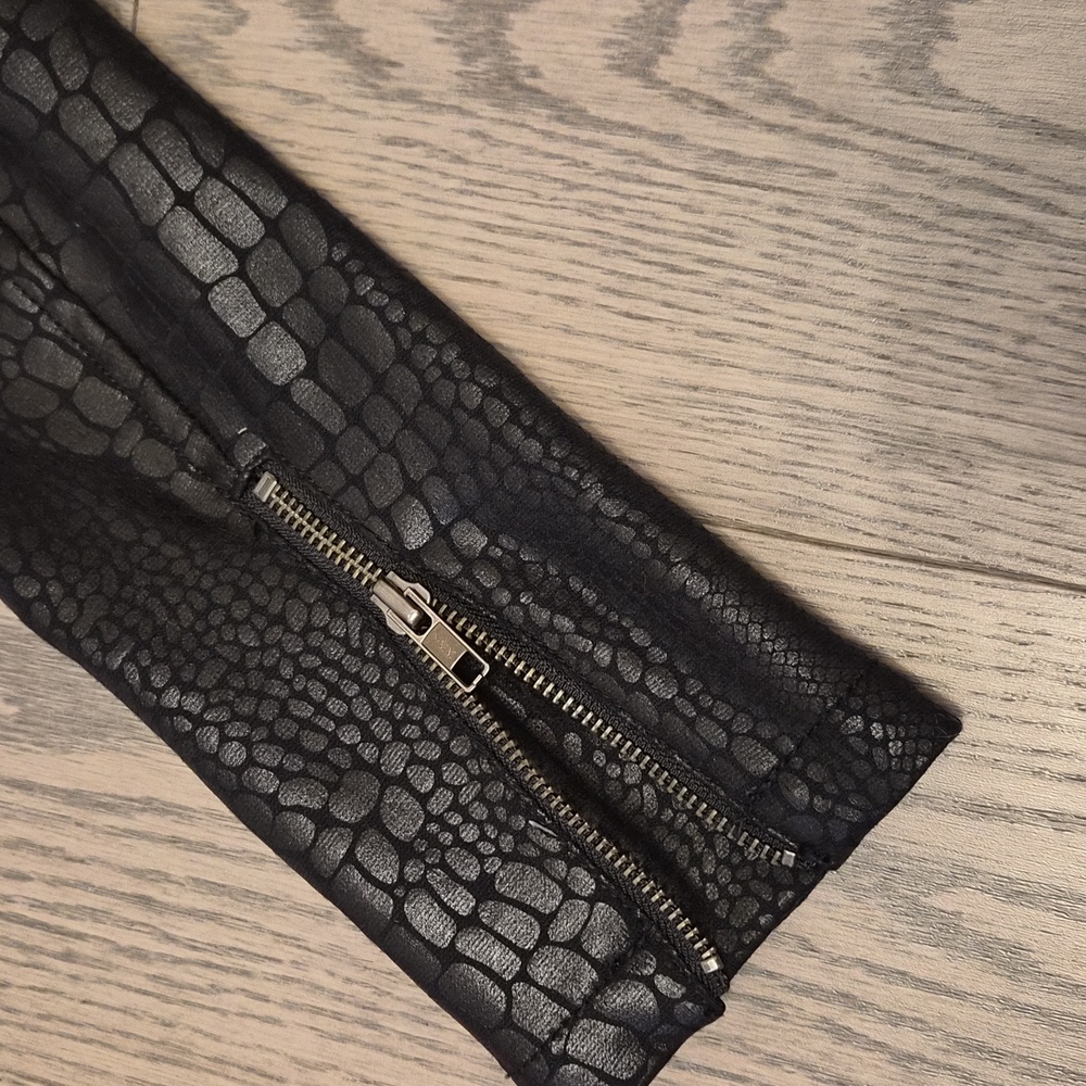 Guess Black Croc-Embossed Women's Jacket Size M - Picture 9 of 14